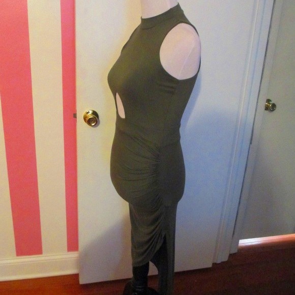 Green Asymmetrical dress in SIZE MEDIUM Womens - Picture 5 of 5